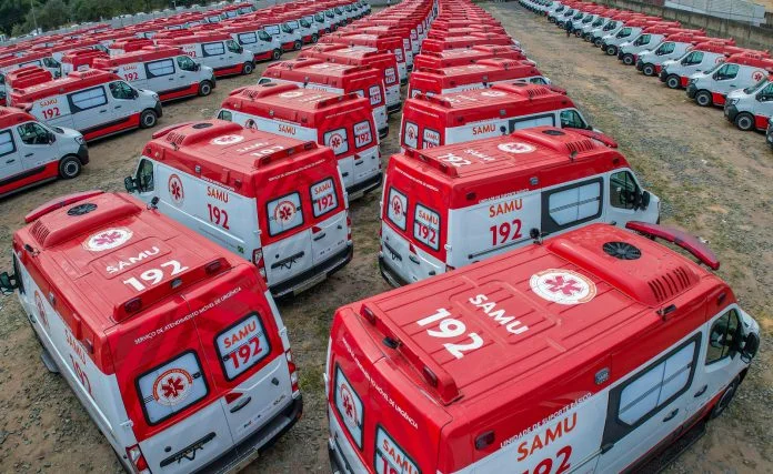 Ministério da Saúde entrega 27 novas ambulâncias do Samu para a Bahia