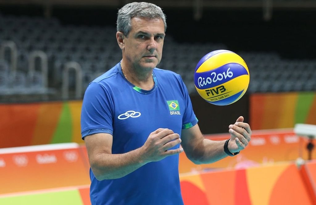 José Roberto Guimarães completa 20 anos com seleção feminina de vôlei -  Folha do Estado da Bahia