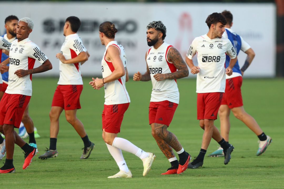 Flamengo é o 8° clube que mais gastou em novos jogadores - Rádio