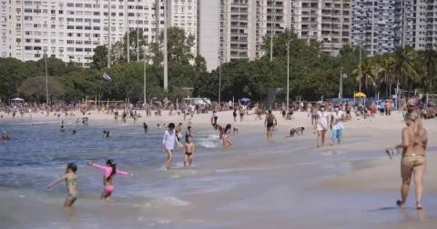 Salvador possui 25 praias impróprias para banho neste sábado; confira lista