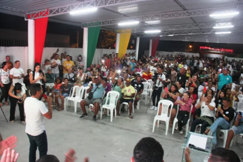 Pré-candidato a prefeito reúne lideranças e centenas de apoiadores em Riachão do Jacuípe