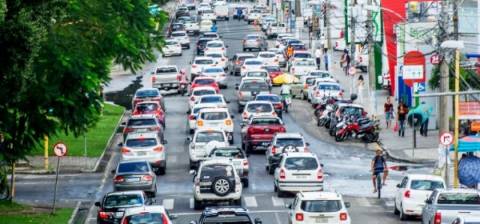Motoristas podem solicitar desconto de 40% na multa de trânsito em Feira