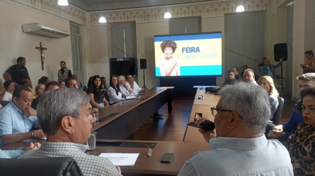 Prefeitura lança novo aplicativo para facilitar solicitações de serviços em Feira