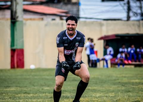 Goleiro José Augusto brilha e mantém defesa do FSA Esporte Clube Invicta