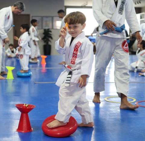 Jiu-Jitsu como ferramenta de inclusão e desenvolvimento infantil em Feira de Santana