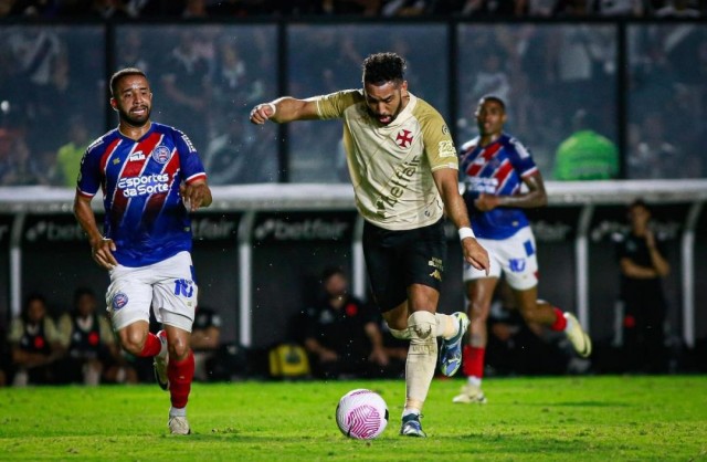 Vasco supera Bahia em duelo eletrizante no Brasileirão