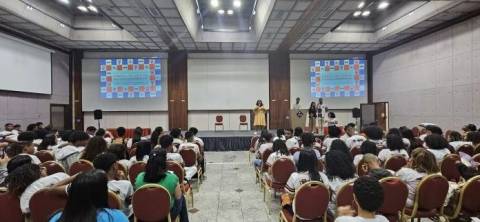 Projeto 'Oxe, me respeite' é apresentado a líderes de classe em Salvador