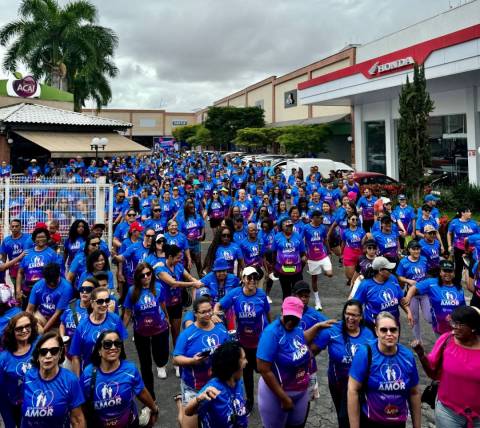 Caminhada do Amor invadiu a avenida Fraga Maia com leveza e conscientização