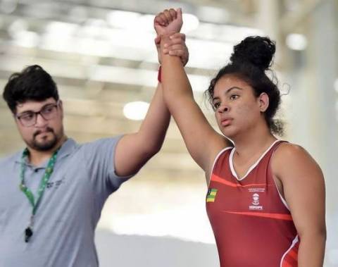 Elizabeth Fontes brilha nos Jogos da Juventude