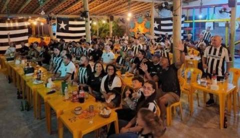 Feira Fogo celebra 13 anos com festa e esperança de títulos históricos