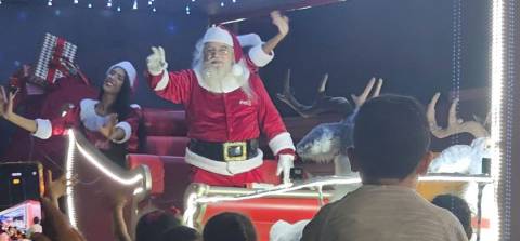 Milhares de feirenses prestigiaram a passagem da Caravana de Natal da Coca-Cola