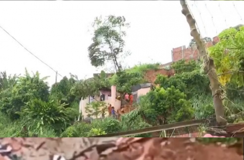 Uma pessoa morre e outras quatro ficam soterradas após deslizamentos de terra em Salvador