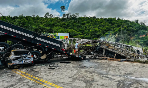 Governo da Bahia decreta luto oficial de 2 dias pelas mortes ocorridas em acidente na BR-116