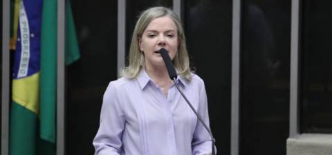 Gleisi Hoffmann nega que será candidata à Presidência: 