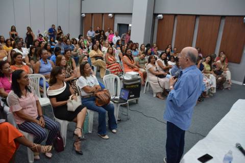 Nota do Ideb é tema de encontro entre governo e professores em Feira