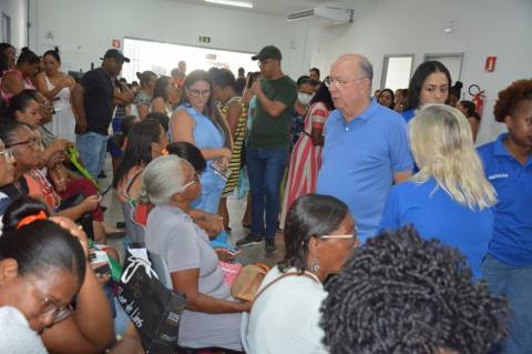 Prefeito José Ronaldo visita unidade parceira do projeto 