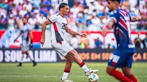 Ba-Vi 500: Lucas Arcanjo brilha e segura empate sem gols