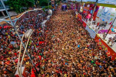 Blocos vencem e mantêm programação original no Carnaval de Salvador