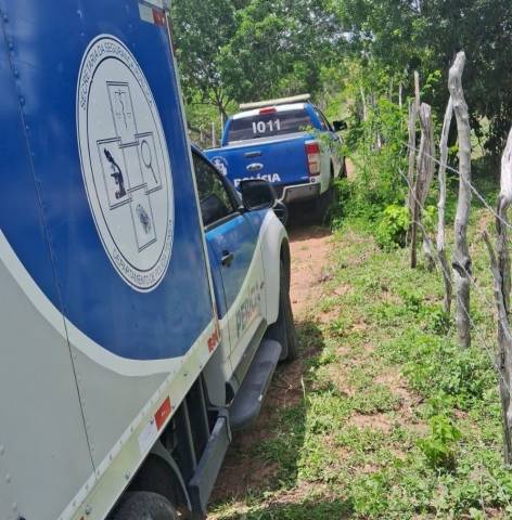 Jovem de 20 anos é morto a tiros em frente a colégio em Santa Bárbara