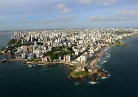 42% dos 14,8 milhões de habitantes da Bahia moram em apenas 18 municípios