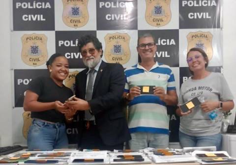 Polícia Civil devolve 41 celulares roubados em município na RMS