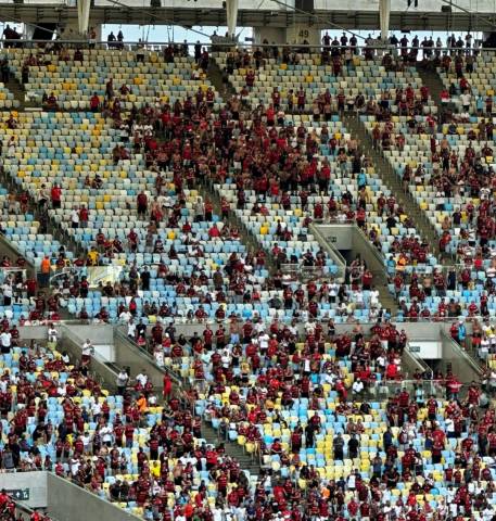 Torcida do Flamengo abandona Maracanã por altos preços de ingressos