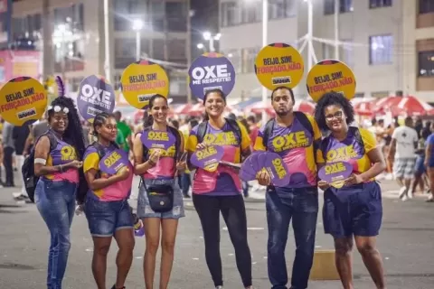 Campanhas focam na prevenção e no enfrentamento da violência contra as mulheres no Carnaval