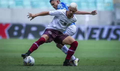 Jacuipense supera Bahia e fica perto da final do Baiano