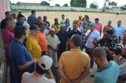 Prefeito autoriza levantamento para reformas de quatro praças esportivas em distritos