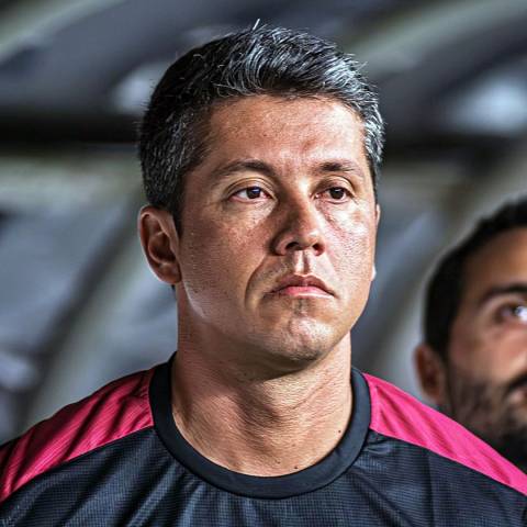 Carpini admite falhas e mantém foco na final do Baiano